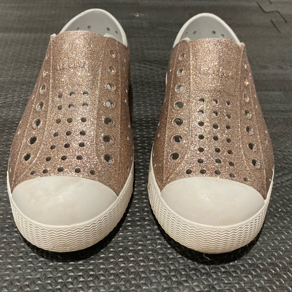 Little Girls Gold glitter Natives! Great used condition!